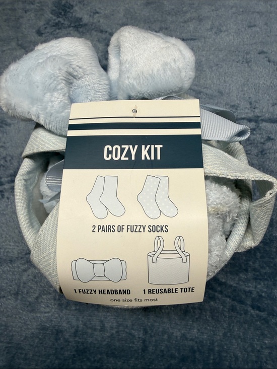 Other - Cozy Kit Fuzzy Socks & Headband Set in Light Gray